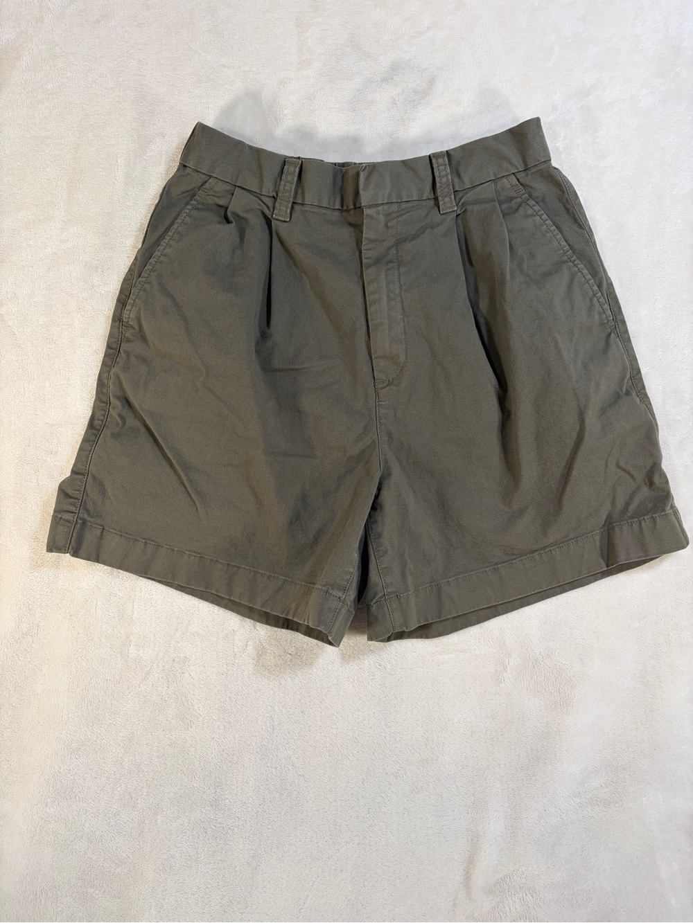 Women’s GAP Pleated Olive Green Cotton Shorts Size‎ 2
